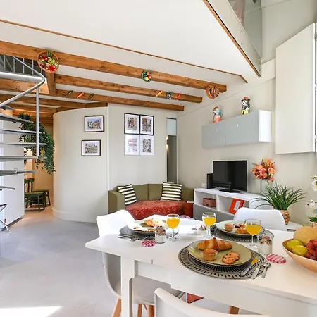 Villa Cosy Housetypical Space In By Su E Luis Oporto
