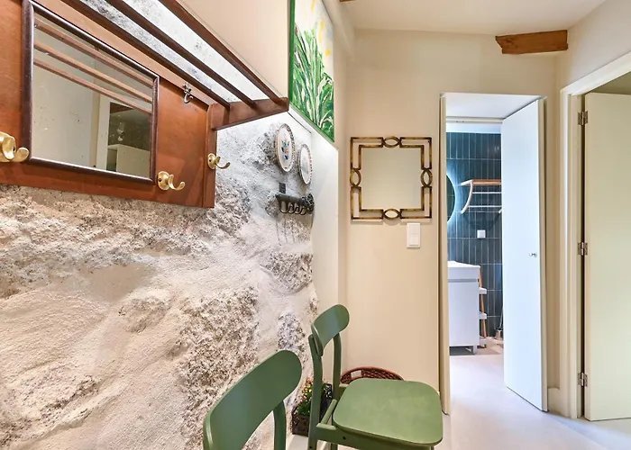 Cosy Housetypical Space In By Su E Luis Вилла Порту