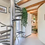 Vila Cosy Housetypical Space In By Su E Luis *