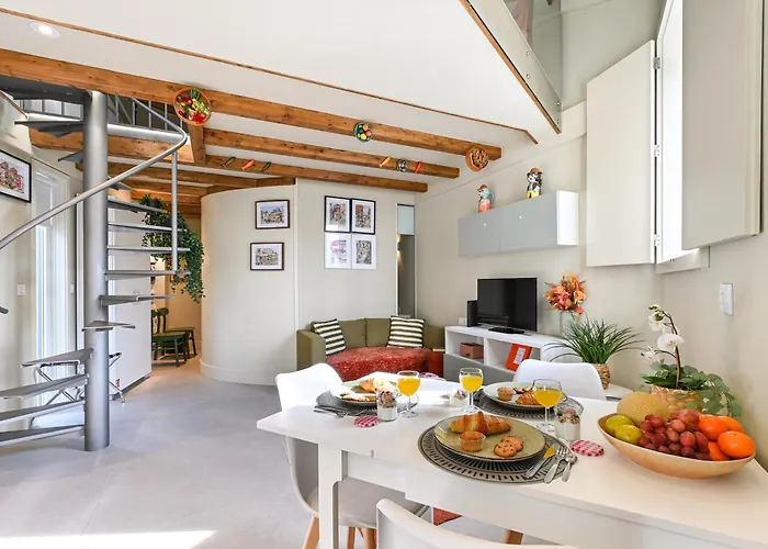 Villa Cosy Housetypical Space In By Su E Luis Oporto