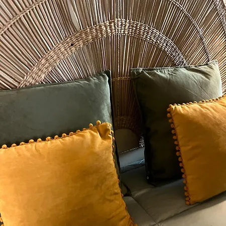 Cosy Housetypical Space In By Su E Luis ヴィラ ポルト