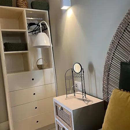 Cosy Housetypical Space In By Su E Luis ポルト