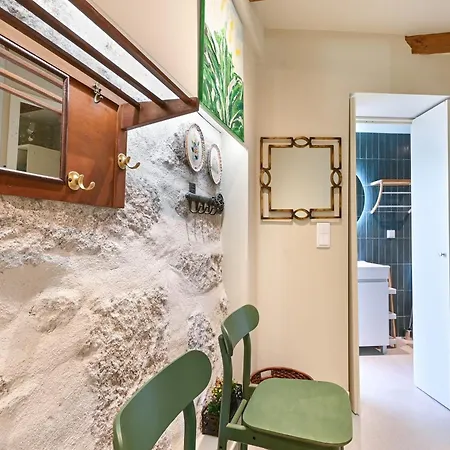 Cosy Housetypical Space In By Su E Luis ヴィラ ポルト