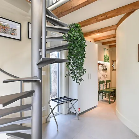 ヴィラ Cosy Housetypical Space In By Su E Luis *